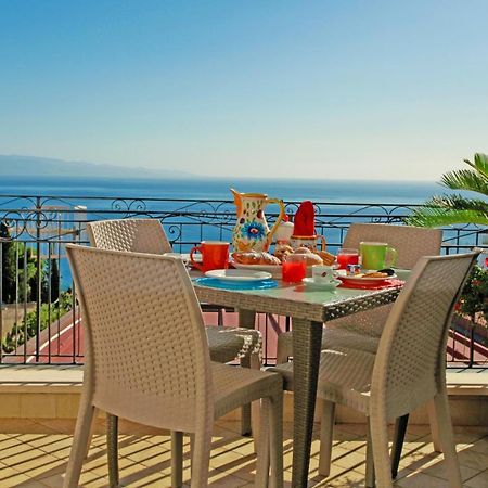 Casa Cloe Appartement Taormina Buitenkant foto