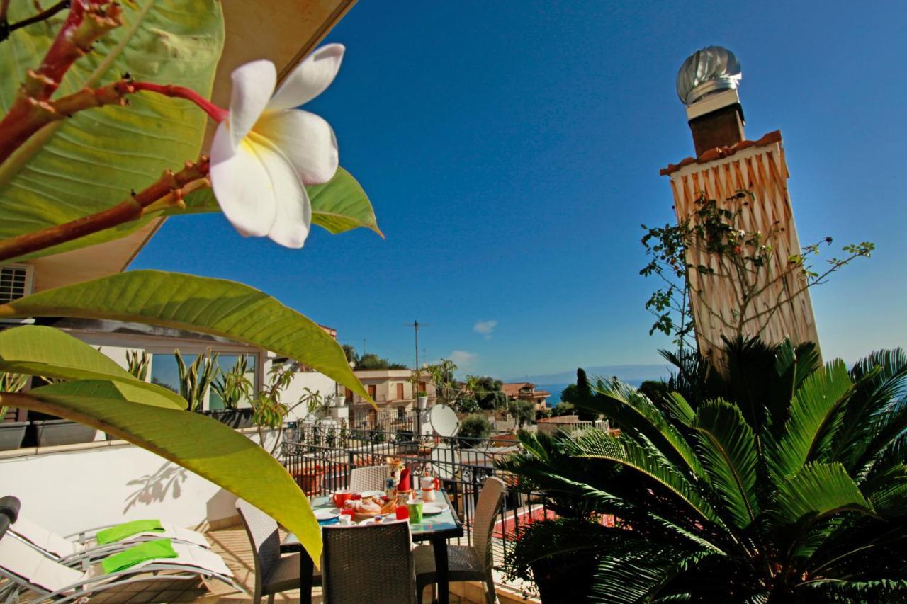 Casa Cloe Appartement Taormina Buitenkant foto
