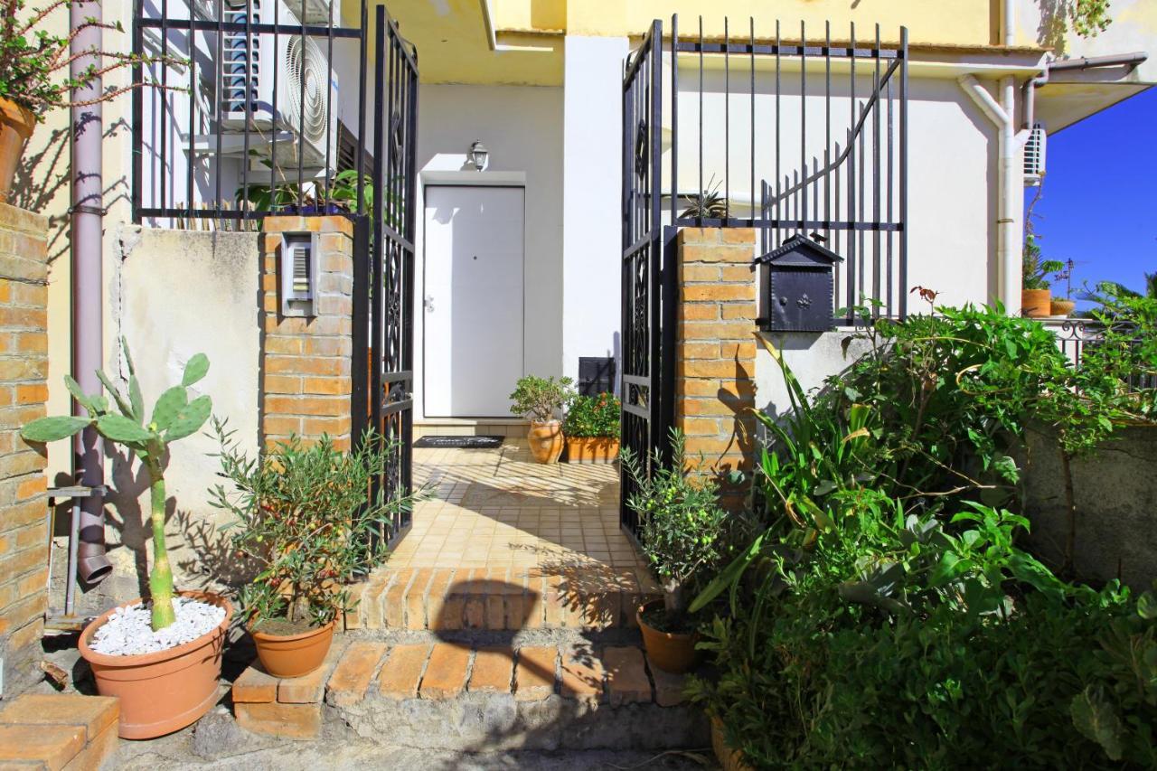 Casa Cloe Appartement Taormina Buitenkant foto